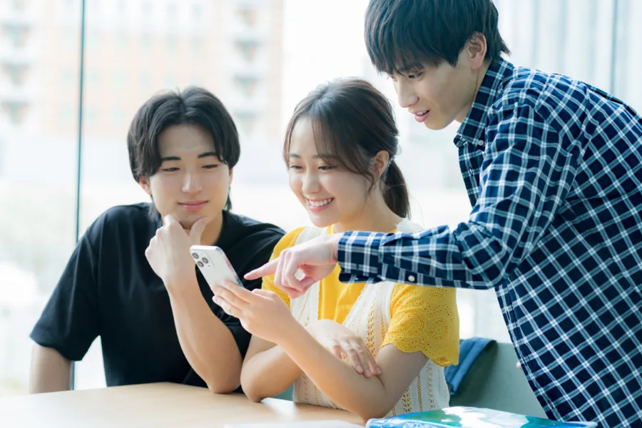 若手メンバーの打ち合わせ